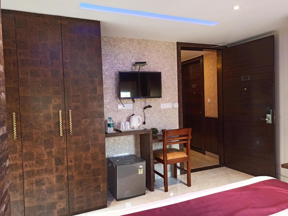 Hotel A P Home'S - A Boutique Hotel Guwahati Bagian luar foto